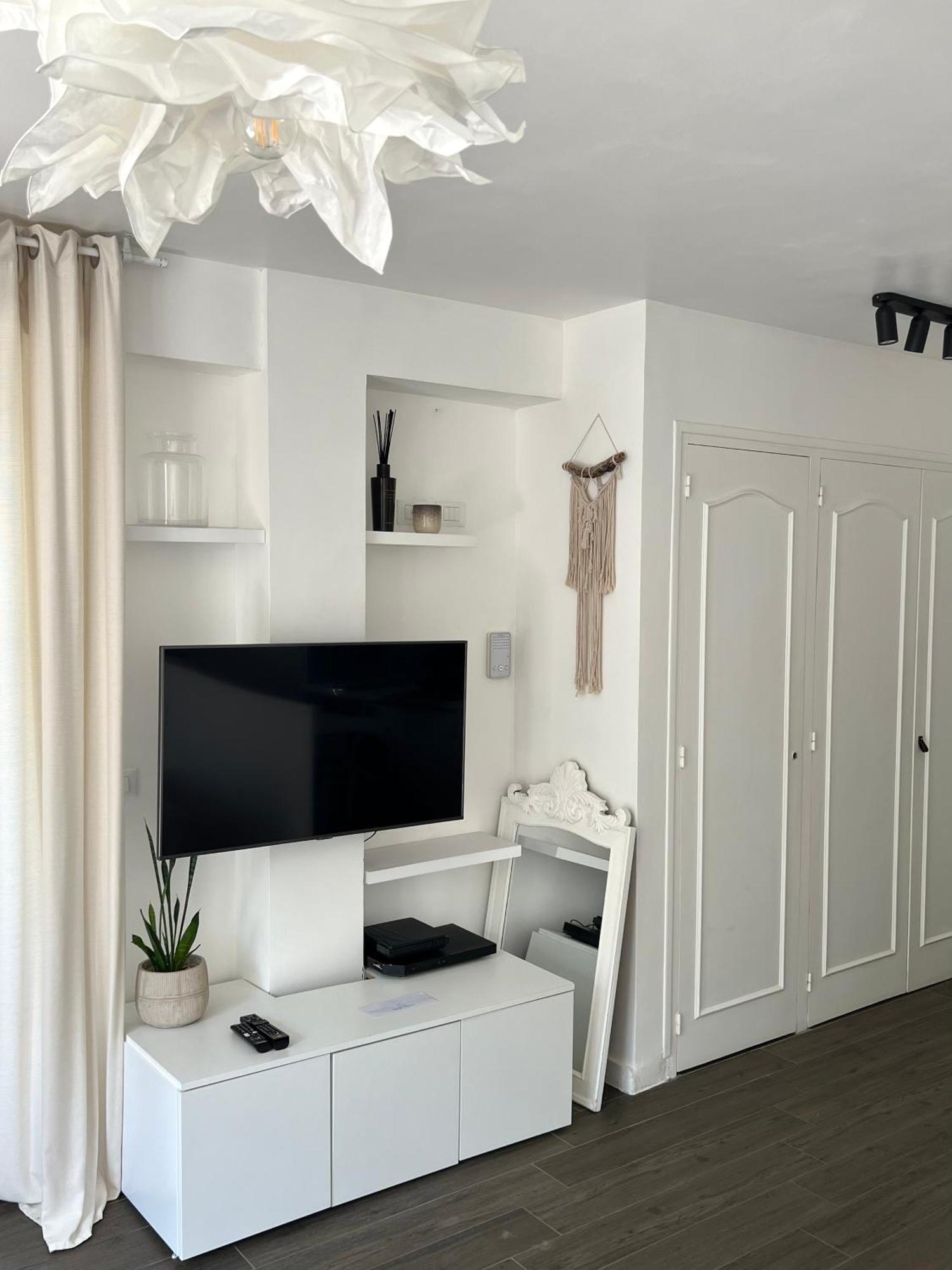 Cosy Studio With Garden And Free Parking - لا توربي المظهر الخارجي الصورة